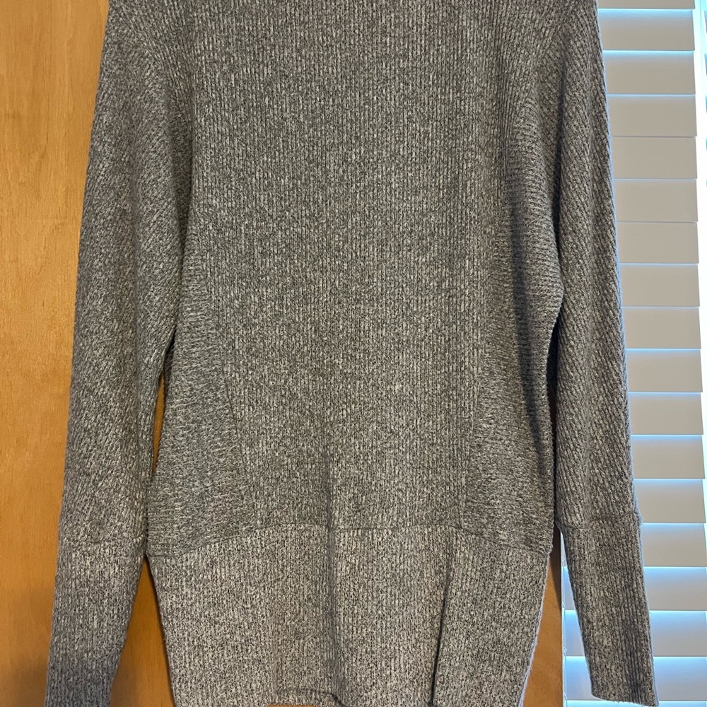 Express Top - Picture 2 of 5